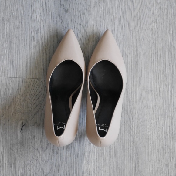Marc Fisher tan pumps - Picture 4 of 8